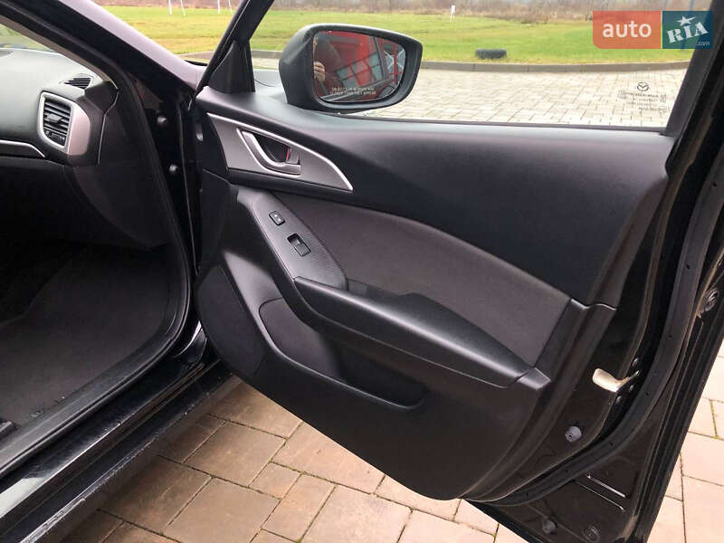 Седан Mazda 3 2018 в Здолбуніві фото 11 Седан Mazda 3 2018 в Здолбуніві