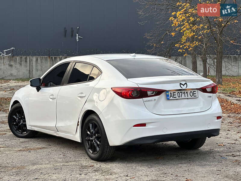 Седан Mazda 3 2014 в Днепре
