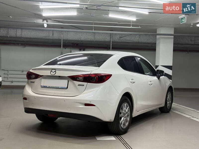Седан Mazda 3 2015 в Києві фото 3 Седан Mazda 3 2015 в Києві