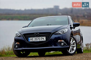 Седан Mazda 3 2013 в Кривом Роге