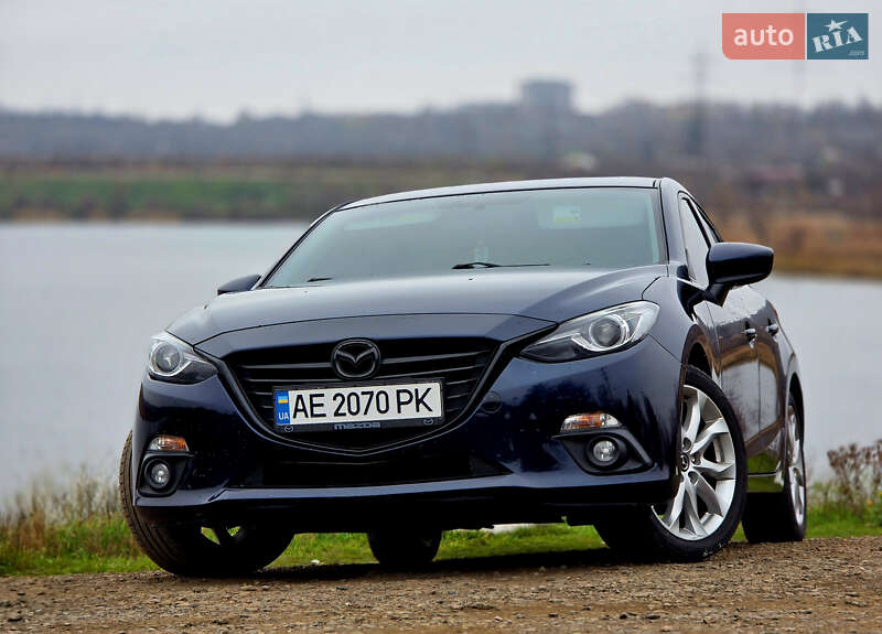 Седан Mazda 3 2013 в Кривом Роге