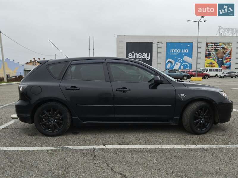 Хетчбек Mazda 3 2007 в Чернівцях