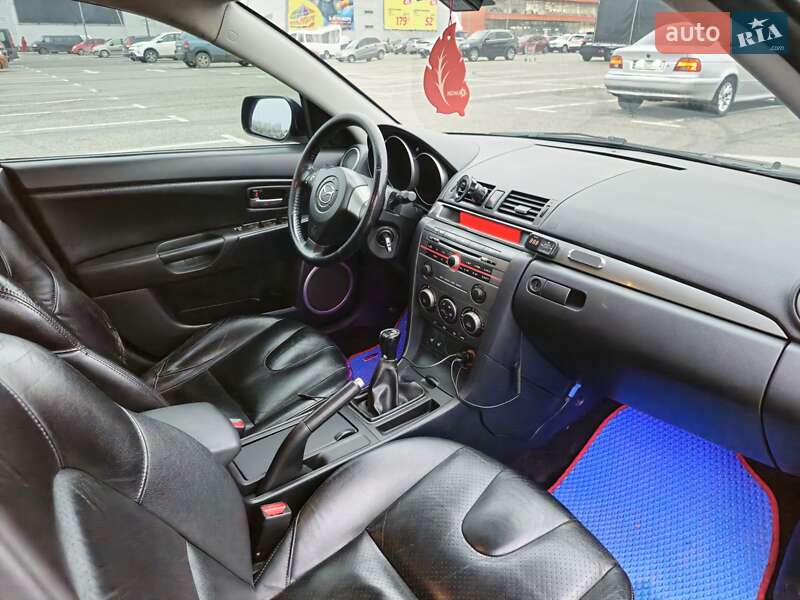 Хетчбек Mazda 3 2007 в Чернівцях