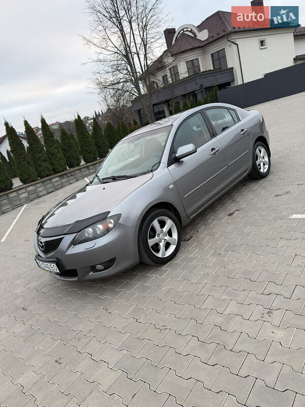 Седан Mazda 3 2005 в Чернівцях