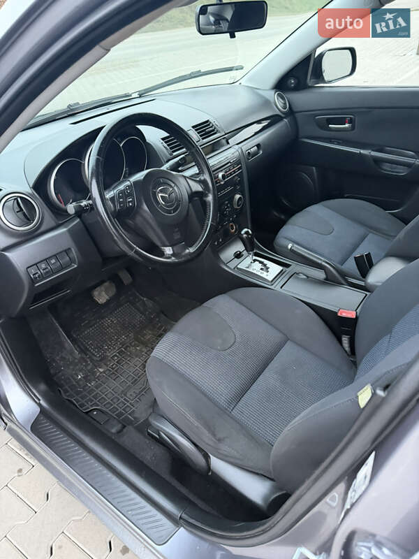 Седан Mazda 3 2005 в Чернівцях