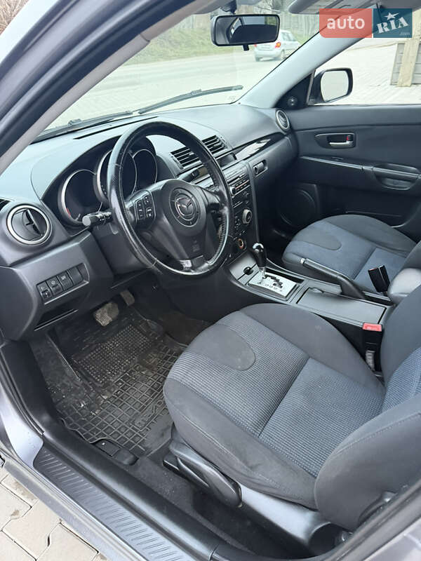 Седан Mazda 3 2005 в Чернівцях