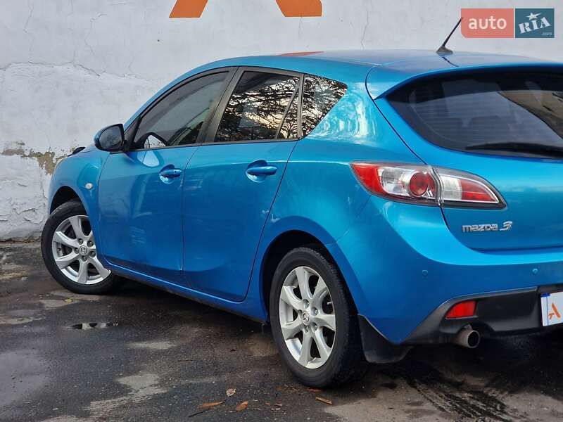Хэтчбек Mazda 3 2010 в Одессе