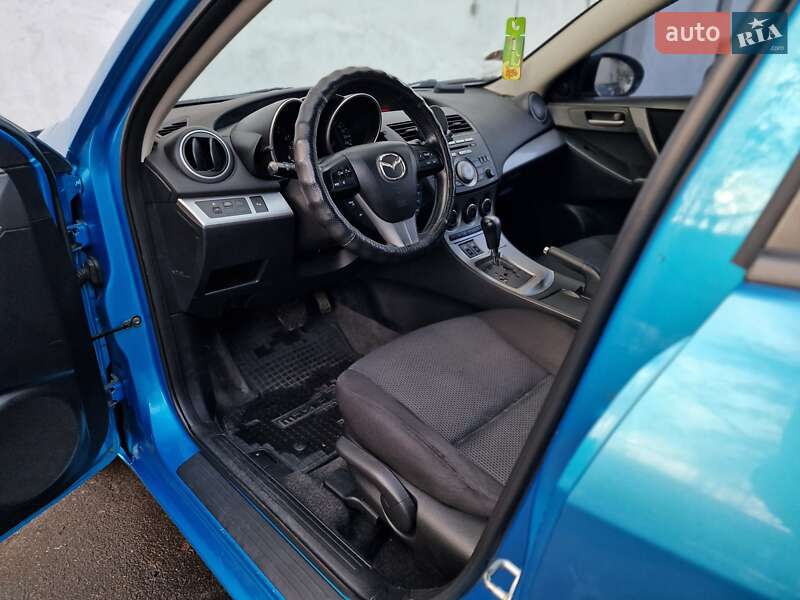 Хэтчбек Mazda 3 2010 в Одессе