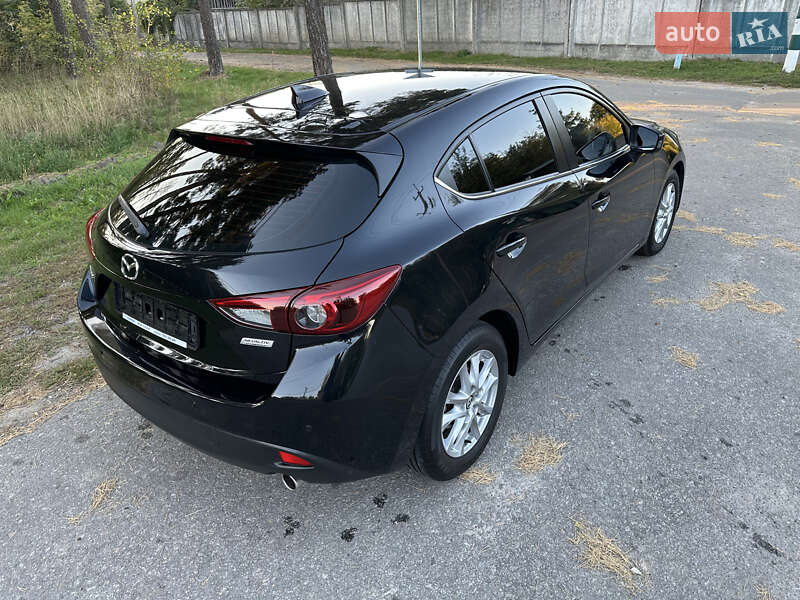 Хэтчбек Mazda 3 2016 в Киеве