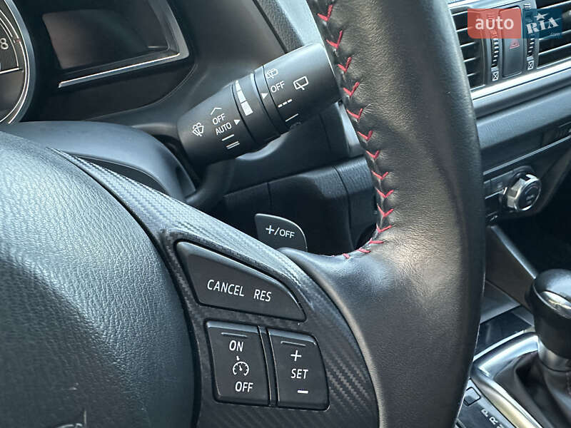 Хэтчбек Mazda 3 2016 в Киеве