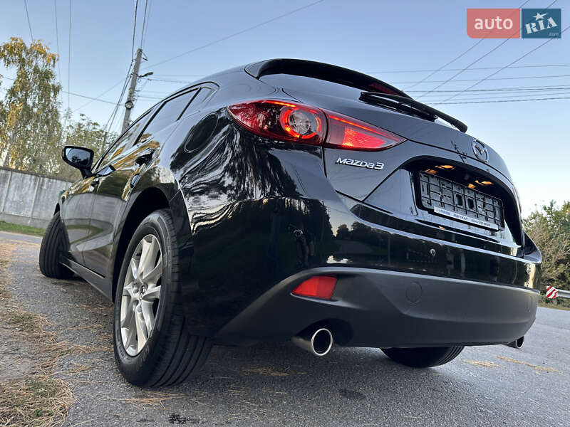 Хэтчбек Mazda 3 2016 в Киеве