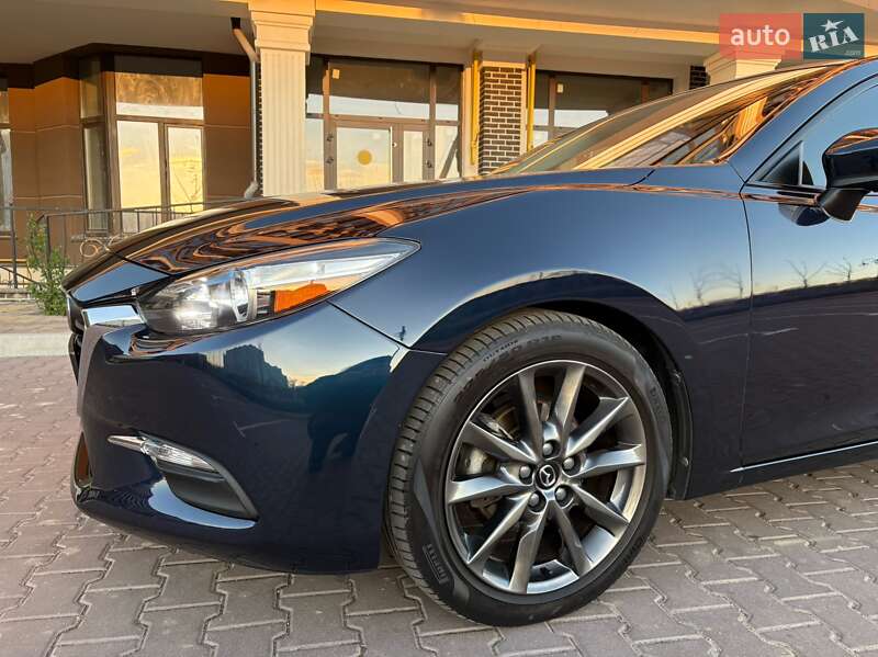 Седан Mazda 3 2018 в Киеве фото 5 Седан Mazda 3 2018 в Киеве