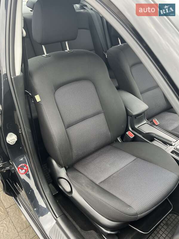 Седан Mazda 3 2007 в Мукачево