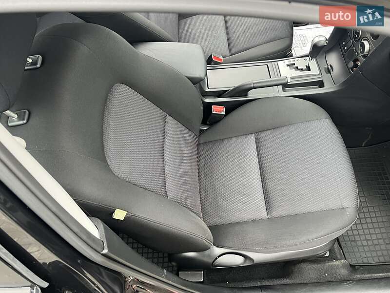 Седан Mazda 3 2007 в Мукачево