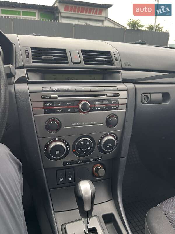 Седан Mazda 3 2007 в Мукачево