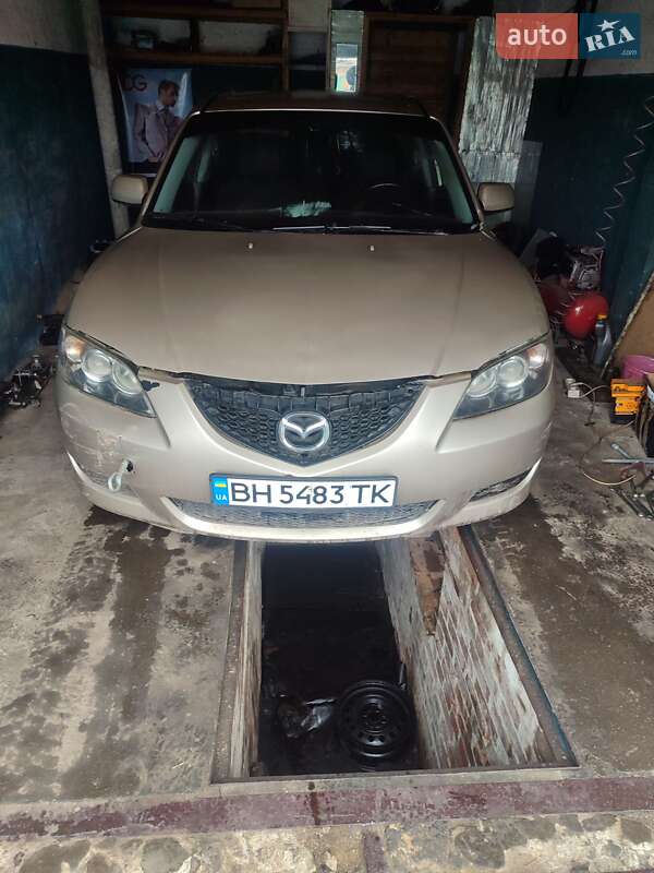 Седан Mazda 3 2005 в Кропивницком