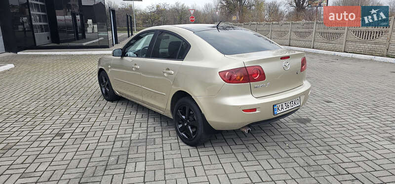 Седан Mazda 3 2005 в Запорожье