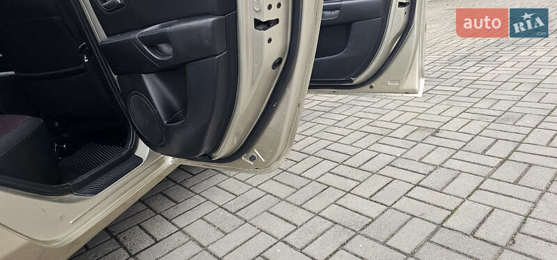 Седан Mazda 3 2005 в Запорожье