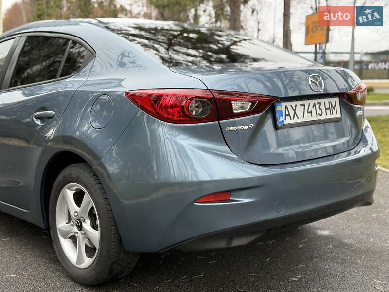 Седан Mazda 3 2014 в Харькове