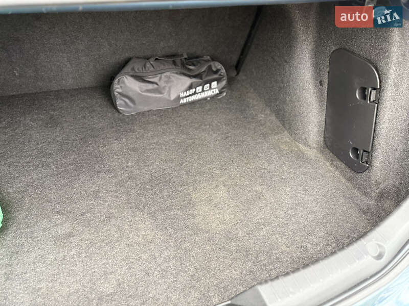 Седан Mazda 3 2014 в Харькове