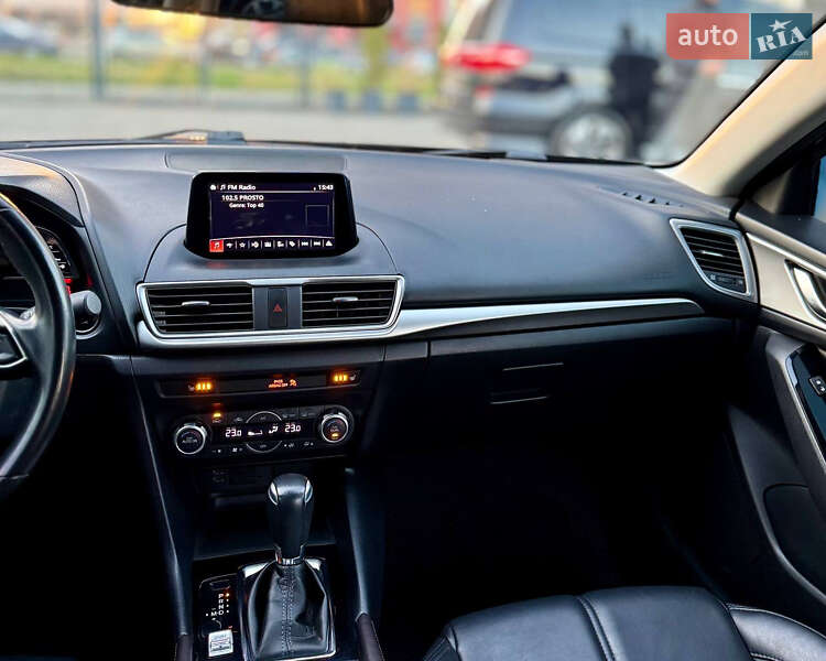 Седан Mazda 3 2017 в Києві фото 39 Седан Mazda 3 2017 в Києві