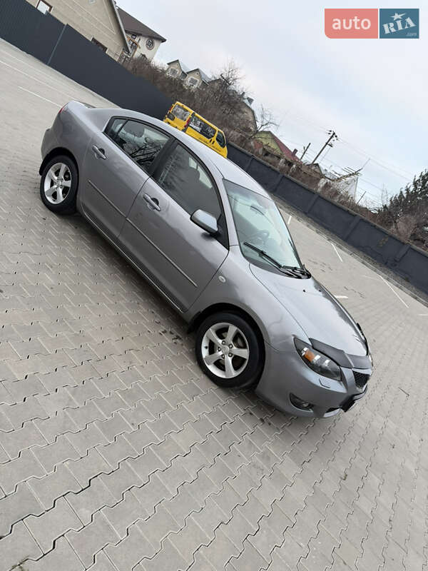 Хэтчбек Mazda 3 2004 в Черновцах