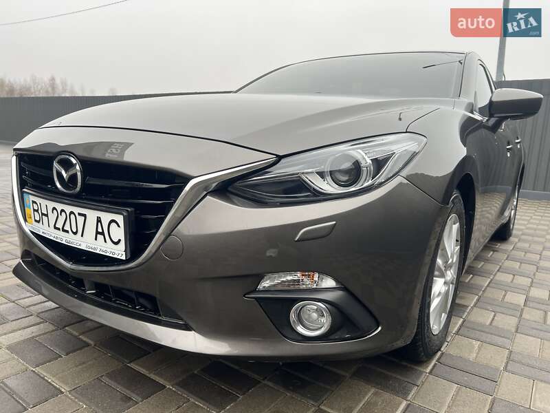 Седан Mazda 3 2016 в Києві