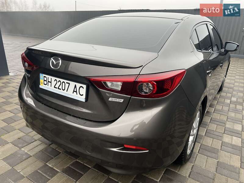 Седан Mazda 3 2016 в Києві