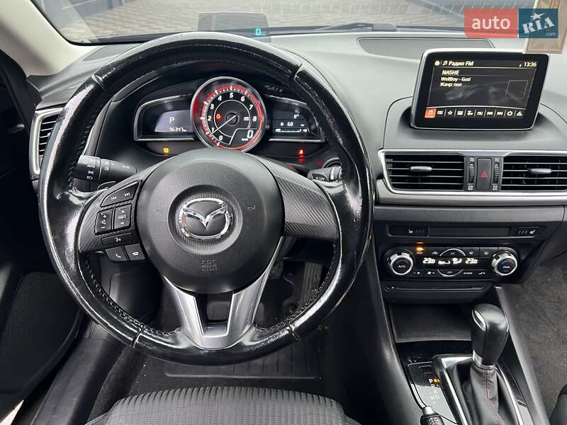 Седан Mazda 3 2016 в Києві