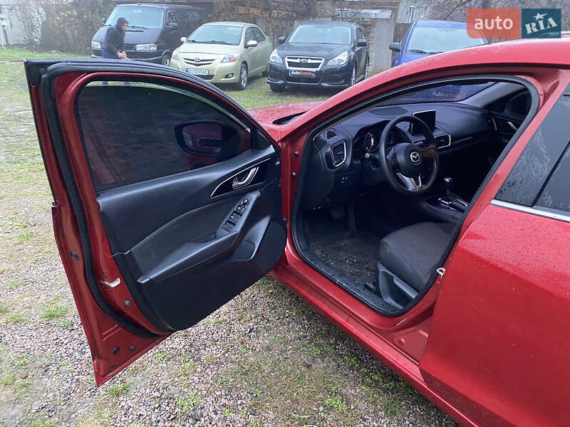 Седан Mazda 3 2015 в Киеве