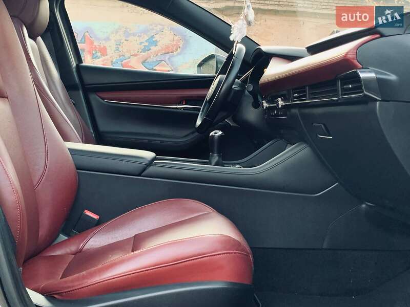 Хэтчбек Mazda 3 2019 в Николаеве