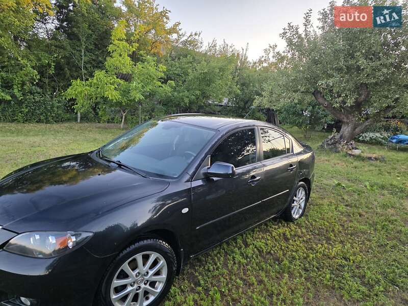 Седан Mazda 3 2008 в Киеве