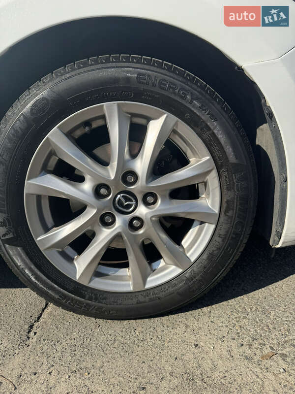 Седан Mazda 3 2015 в Киеве