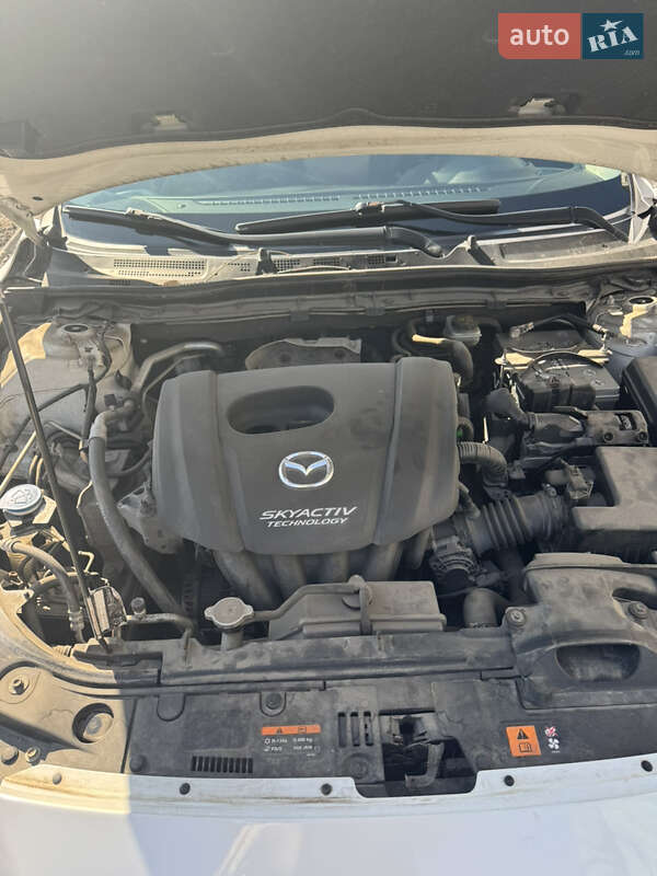 Седан Mazda 3 2015 в Киеве