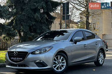 Седан Mazda 3 2016 в Николаеве