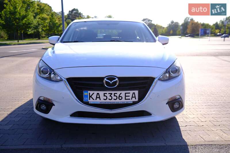 Хэтчбек Mazda 3 2016 в Киеве