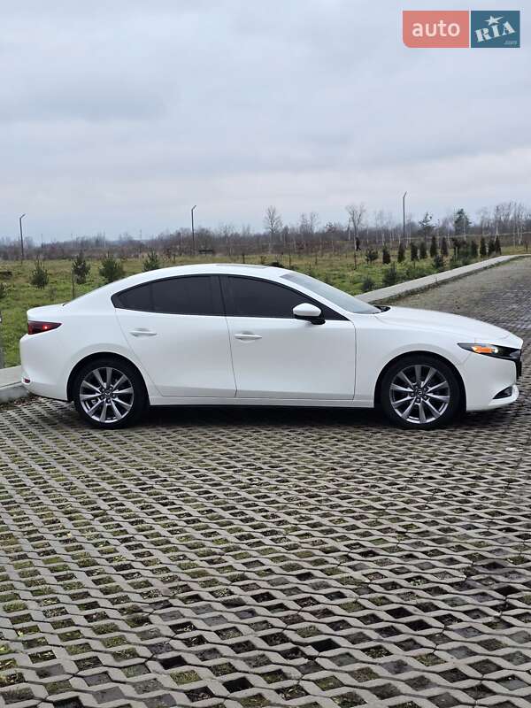 Седан Mazda 3 2021 в Коломые