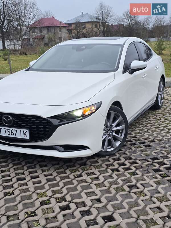 Седан Mazda 3 2021 в Коломые