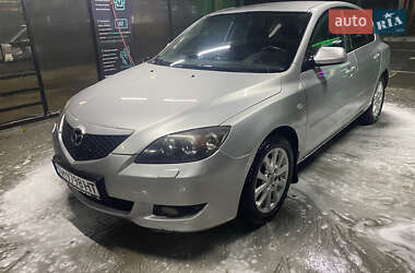 Хетчбек Mazda 3 2004 в Звягелі