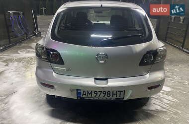 Хэтчбек Mazda 3 2004 в Звягеле