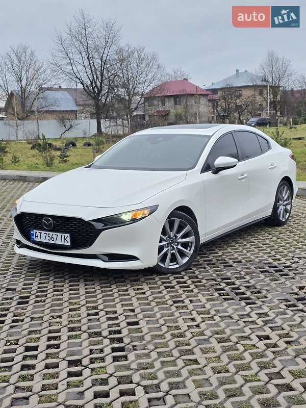 Седан Mazda 3 2021 в Коломые