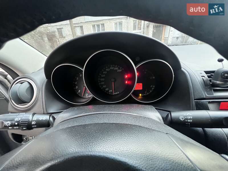 Седан Mazda 3 2005 в Харкові