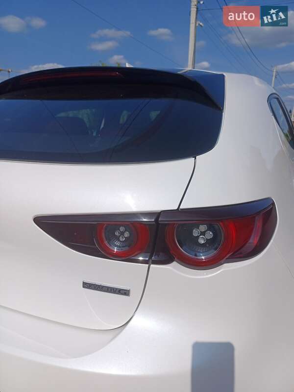 Хэтчбек Mazda 3 2021 в Киеве