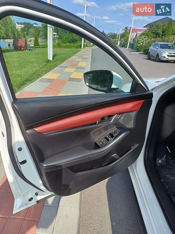 Хэтчбек Mazda 3 2021 в Киеве