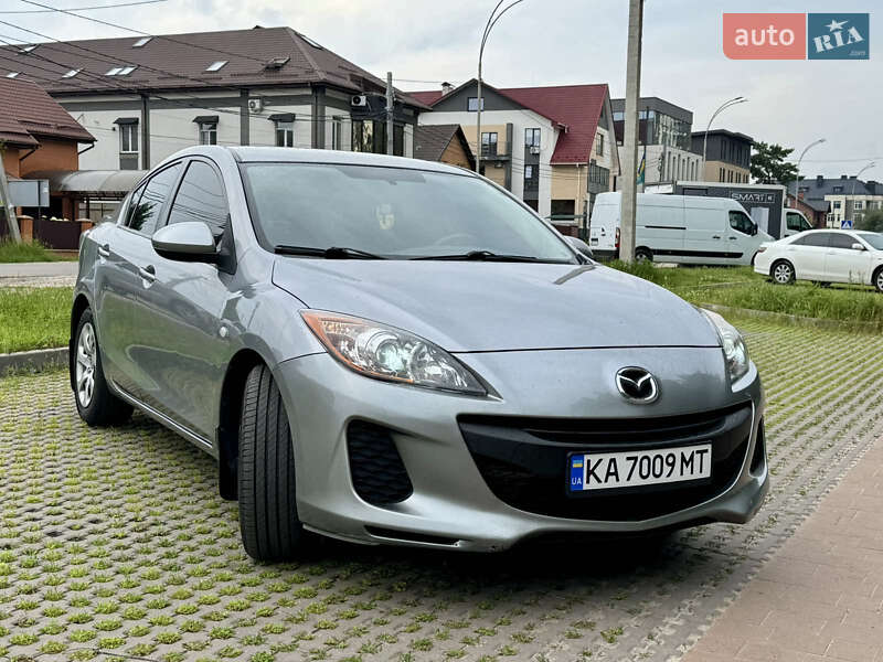 Седан Mazda 3 2012 в Києві