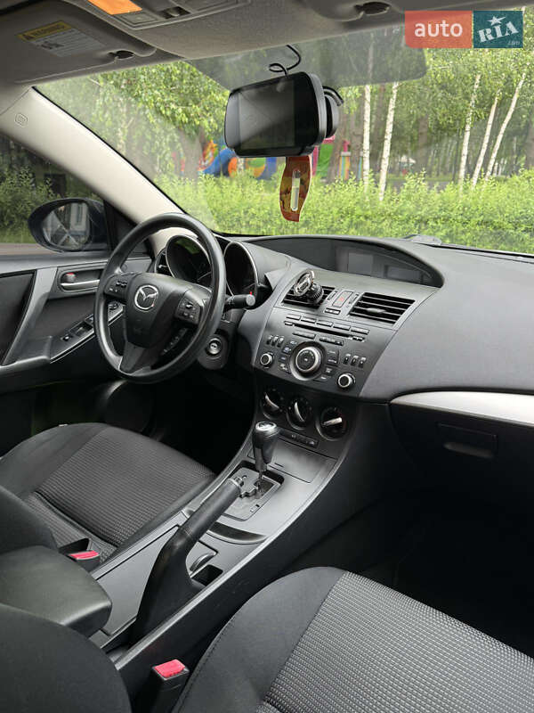 Седан Mazda 3 2012 в Києві