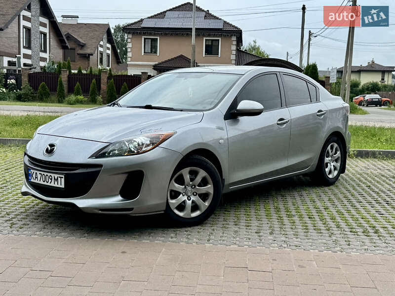 Седан Mazda 3 2012 в Києві