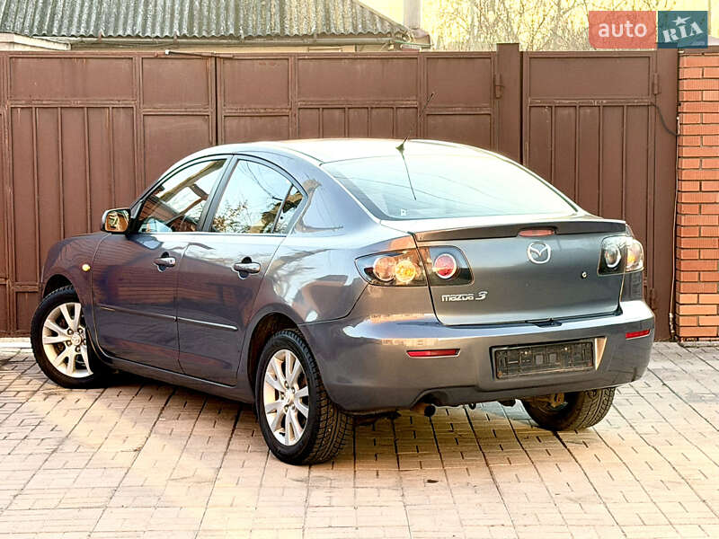 Седан Mazda 3 2007 в Днепре