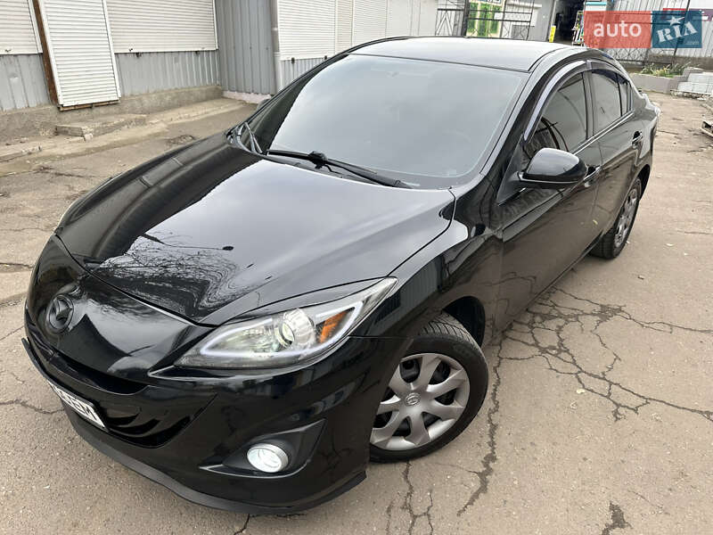 Седан Mazda 3 2012 в Миколаєві