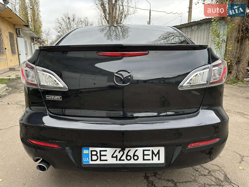 Седан Mazda 3 2012 в Миколаєві